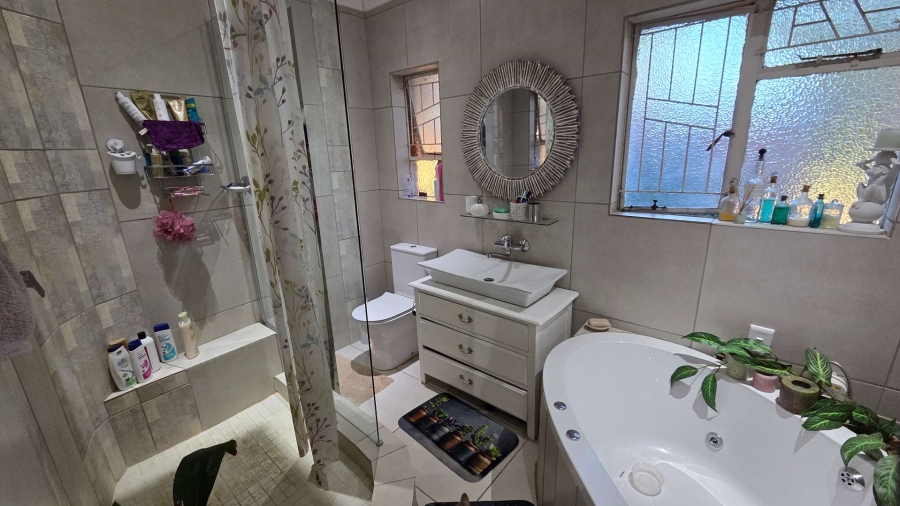 4 Bedroom Property for Sale in Universitas Free State